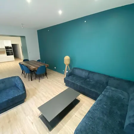 Vila Longere En Centre-ville