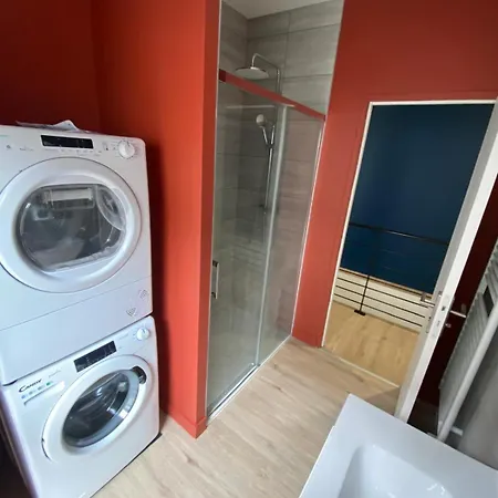 Vila Longere En Centre-ville